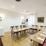 特里格拉夫酒店 酒店 4*