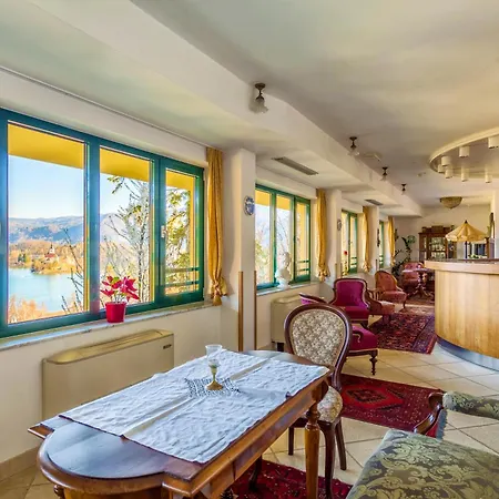 特里格拉夫酒店