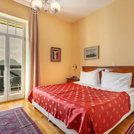 Triglav Hotel 4*