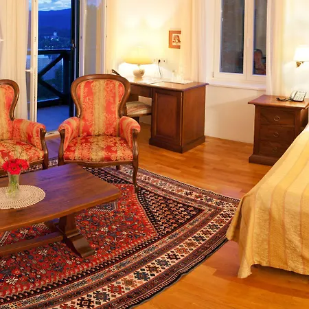 特里格拉夫酒店 4*