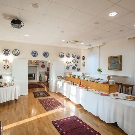 特里格拉夫酒店 4*