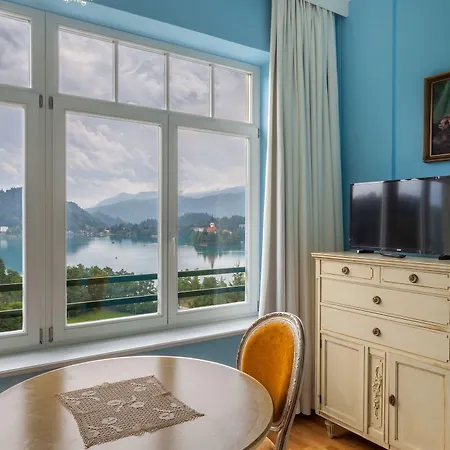 Hotel Triglav 4*