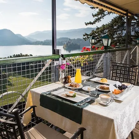 Hotel Triglav 4*